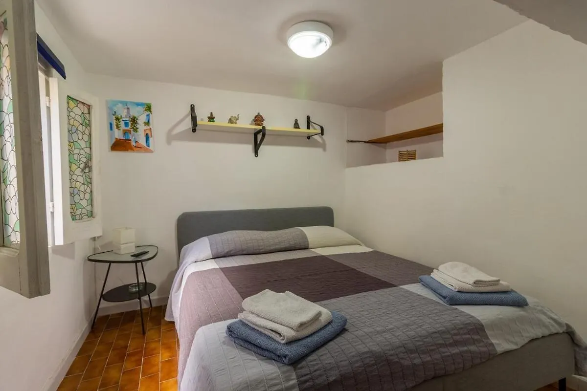 A' Casarell' E Lell' Apartment Naples Italy